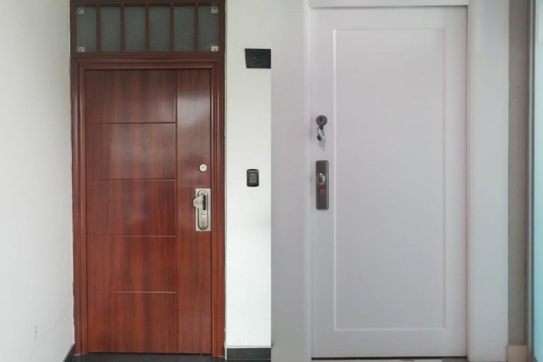 catálogo de puertas de madera modernas